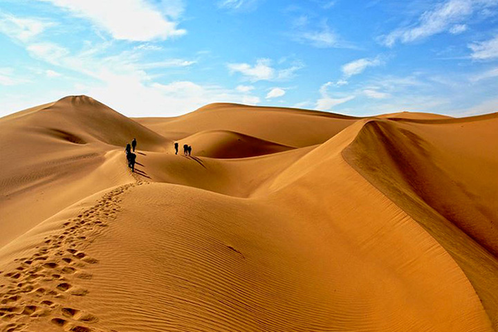 رونق صنعت گردشگری در دل بیابان‌های ایران