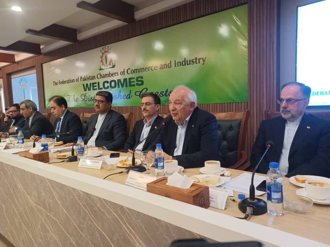 پرواز مستقیم مشهد - کراچی راهاندازی میشود