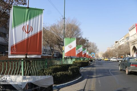 تزیین شهر تبریز به مناسبت چهل و ششمین دهه فجر انقلاب اسلامی