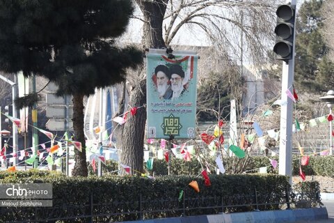 تزیین شهر تبریز به مناسبت چهل و ششمین دهه فجر انقلاب اسلامی