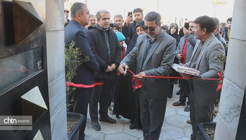 نمایشگاه صنایع دستی به مناسبت دهه مبارک فجر با عنوان نقش ترنج با همکاری هنرمندان جامعه محلی در نگارخانه  آرامگاه حکیم ابوالقاسم فردوسی  افتتاح شد