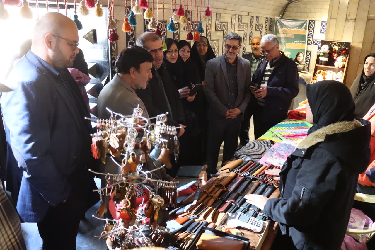 برگزاری نمایشگاه صنایعدستی «نقش ترنج» در آرامگاه فردوسی