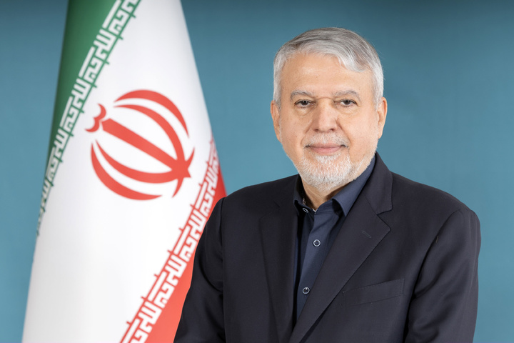 کتاب «دیرش روایی» درخشید/ پیام تبریک وزیر میراثفرهنگی به بهمن نامور مطلق