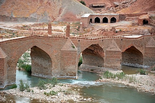 مرمت فاز اول پل تاریخی مشیر در بوشهر