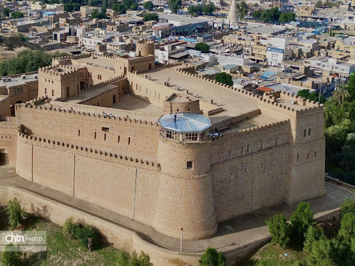 کلاهفرنگی بر سر قلعه شوش