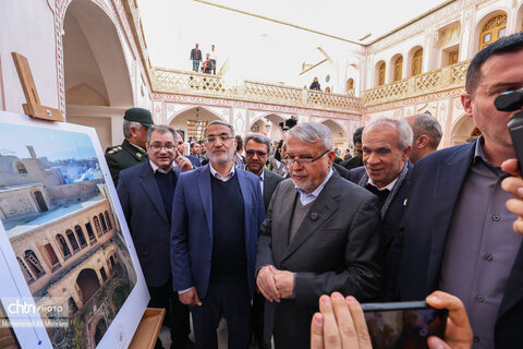 سید رضا صالحی امیری وزیر میراث فرهنگی در سفر به کاشان