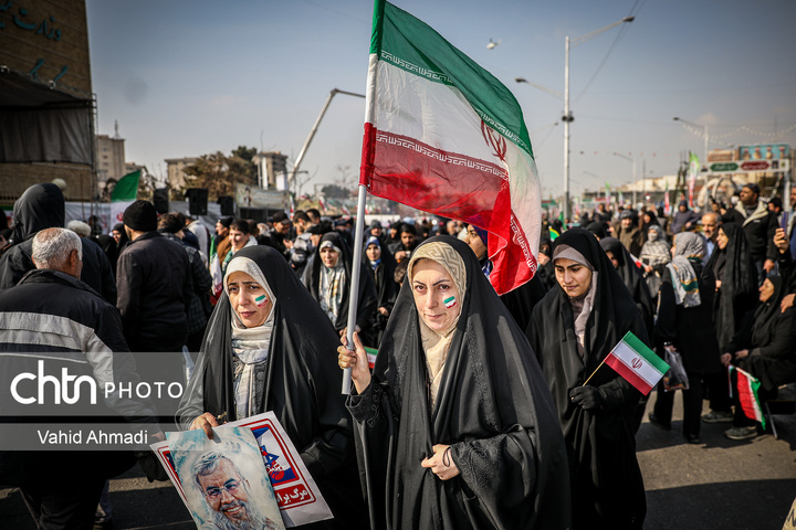 راهپیمایی 22 بهمن مقابل وزارت میراث فرهنگی گردشگری و صنایع دستی