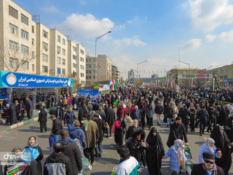 غرفه کانون جهانگردی و اتومبیلرانی در جشن یوم الله 22 بهمن