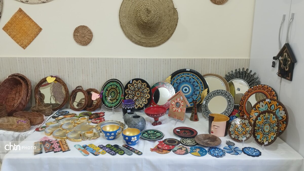 نمایش دستاوردهای صنایعدستی دانشآموزان خرمشهری در «طرح بوم»