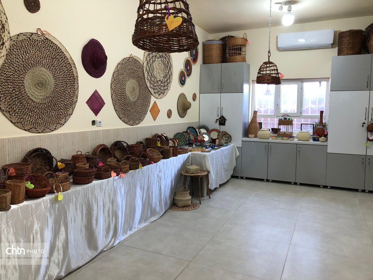 نمایش دستاوردهای صنایعدستی دانشآموزان خرمشهری در «طرح بوم»