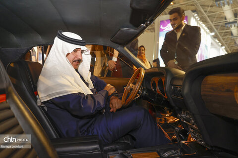 بازدید سفیر عربستان از غرفه کانون جهانگردی و اتومبیلرانی در نمایشگاه بین المللی گردشگری