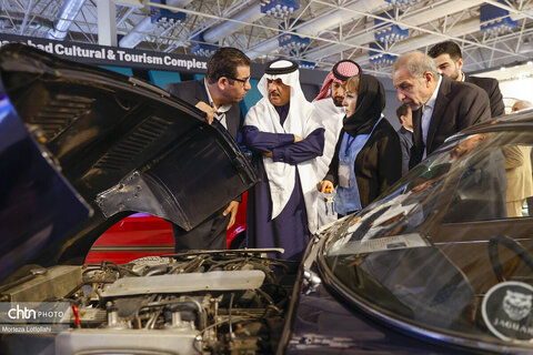 بازدید سفیر عربستان از غرفه کانون جهانگردی و اتومبیلرانی در نمایشگاه بین المللی گردشگری