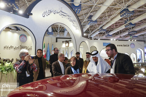 بازدید سفیر عربستان از غرفه کانون جهانگردی و اتومبیلرانی در نمایشگاه بین المللی گردشگری