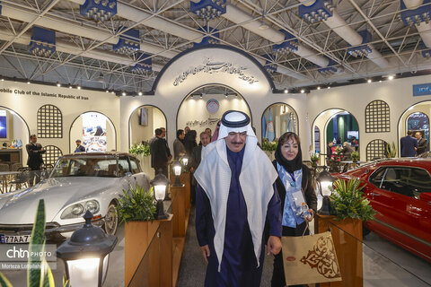 بازدید سفیر عربستان از غرفه کانون جهانگردی و اتومبیلرانی در نمایشگاه بین المللی گردشگری