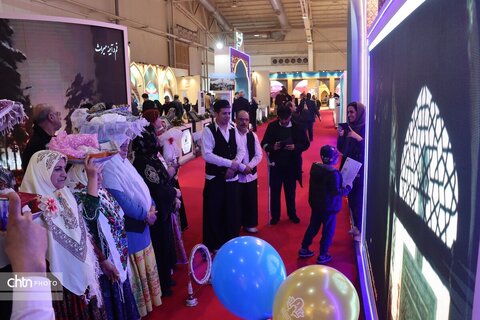 دومین روز هجدهمین نمایشگاه بین‌المللی گردشگری و صنایع وابسته تهران در غرقه خراسان رضوی سالن 38ب