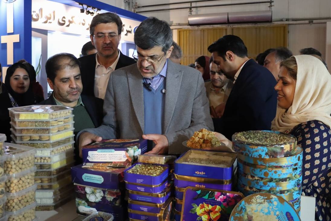 نمایشگاهها، زمینهای مناسب برای معرفی جاذبههای گردشگری است