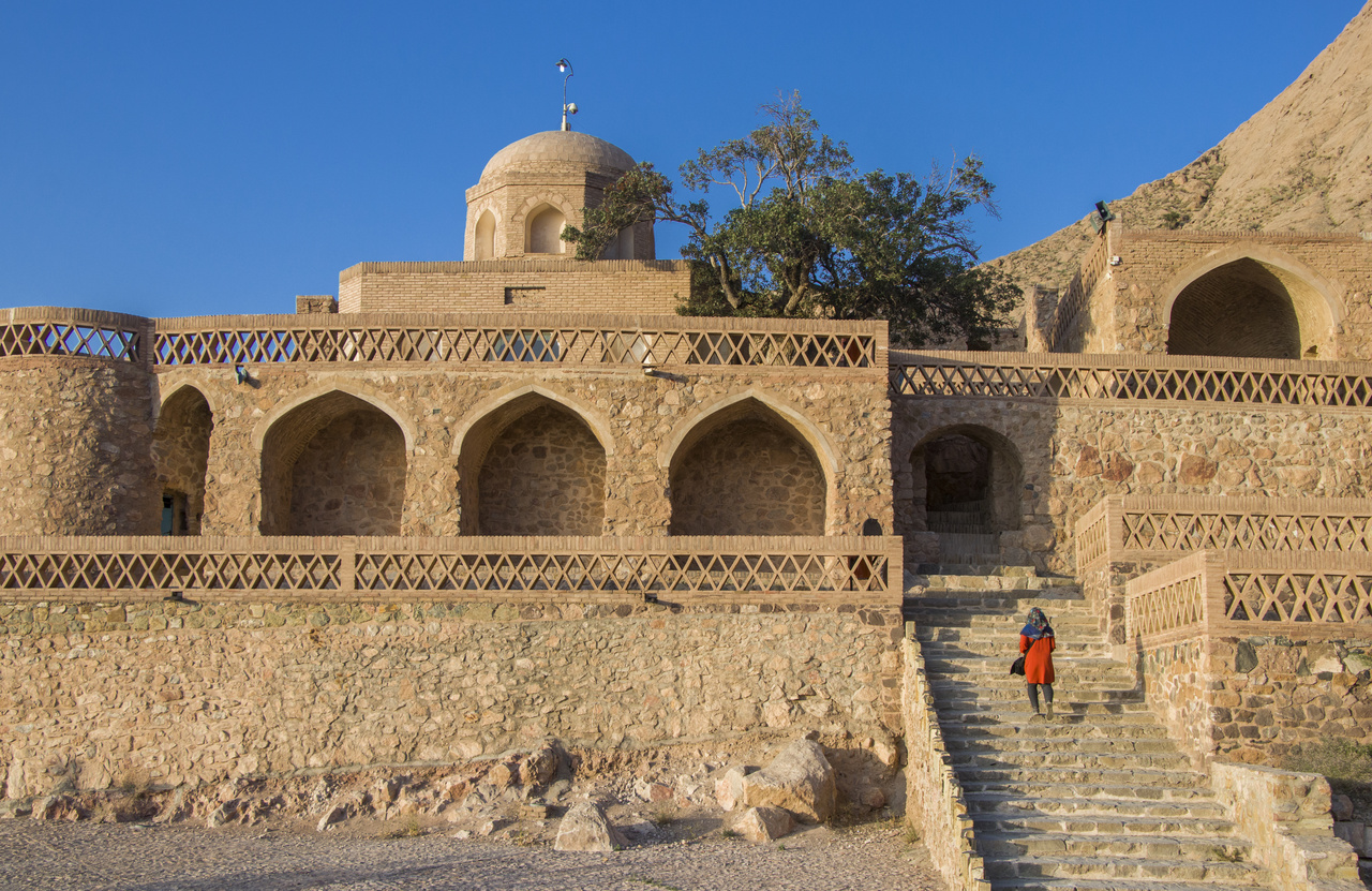 بوذرجمهر قاینی شاعری خفته در قلب تاریخ قهستان