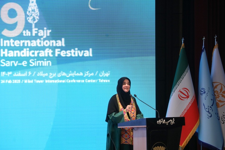 درخواست هنرمندان برای کارگروه رسمی قوه قضائیه در حوزه صنایع دستی صنایعدستی بهترین راهکار پیشگیری از وقوع جرم است/ هر خانه ایرانی موزه هنرهای سنتی است