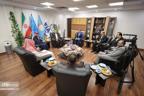 دیدار سفیر عربستان در ایران با مدیر عامل کانون جهانگردی و اتومبیلرانی