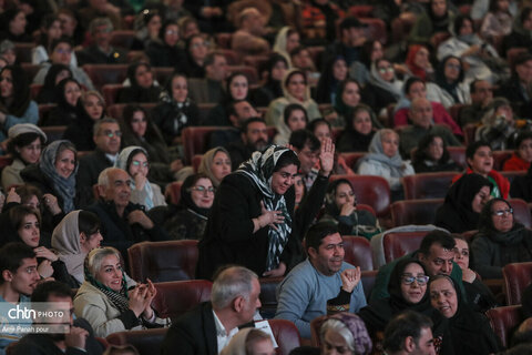 استقبال پرشور مردم و هنرمندان از مراسم اختتامیه نهمین جشنواره بین‌المللی فجر صنایع‌دستی (سرو سیمین ۹)