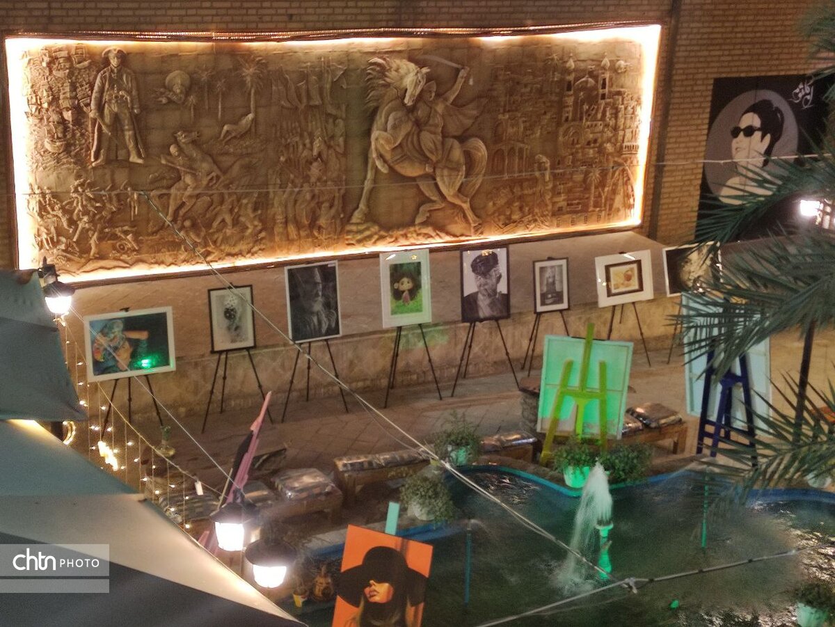 «خاکستر رنگی» در عمارت تاریخی هوزای اهواز برپا شد «خاکستر رنگی» در عمارت تاریخی هوزای اهواز برپا شد