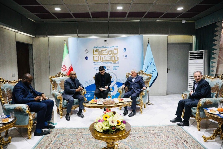 قدردانی دبیرکل «دی۸» از وزیر میراثفرهنگی، گردشگری و صنایعدستی/ ایران، کلیدواژه طلایی تعاملات نوین در اکوسیستم گردشگری منطقهای