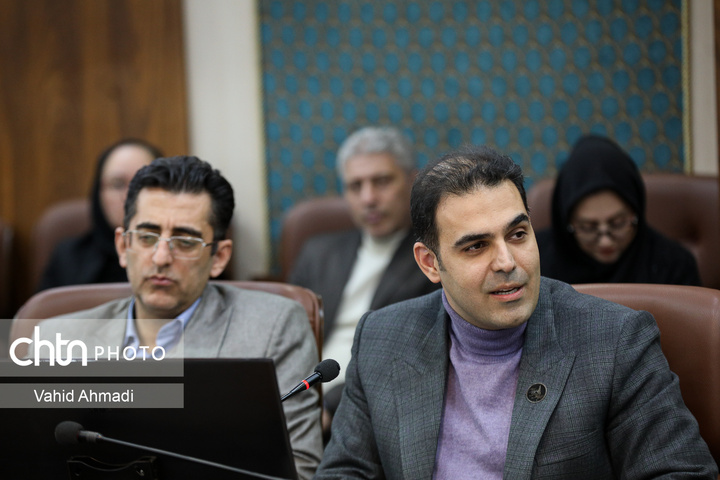 نشست تجلیل از برگزارکنندگان نهمین جشنواره بین المللی فجر صنایع دستی