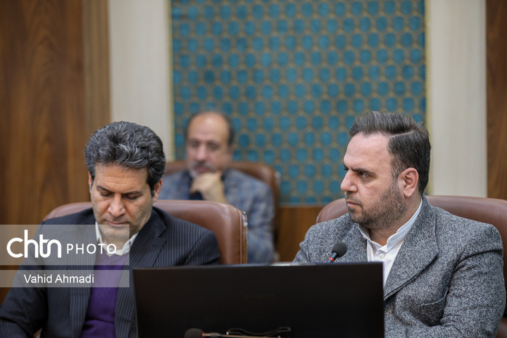 نشست تجلیل از برگزارکنندگان نهمین جشنواره بین المللی فجر صنایع دستی