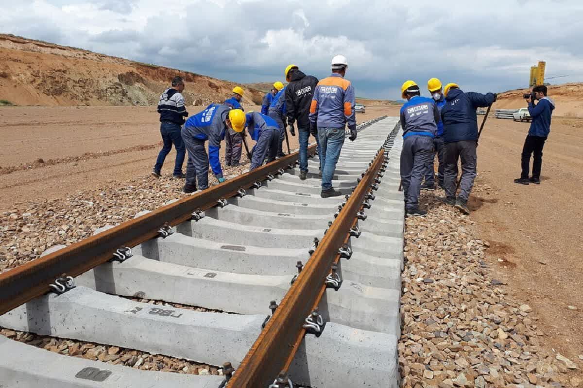 آغاز شمارش معکوس برای بهرهبرداری از عظیمترین پروژه ریلی کشور/ گردشگری در سیستان و بلوچستان تقویت میشود