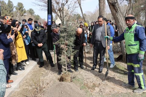 مراسم نوروز در میراث شاهنامه در آرامگاه فردوسی برگزارشد