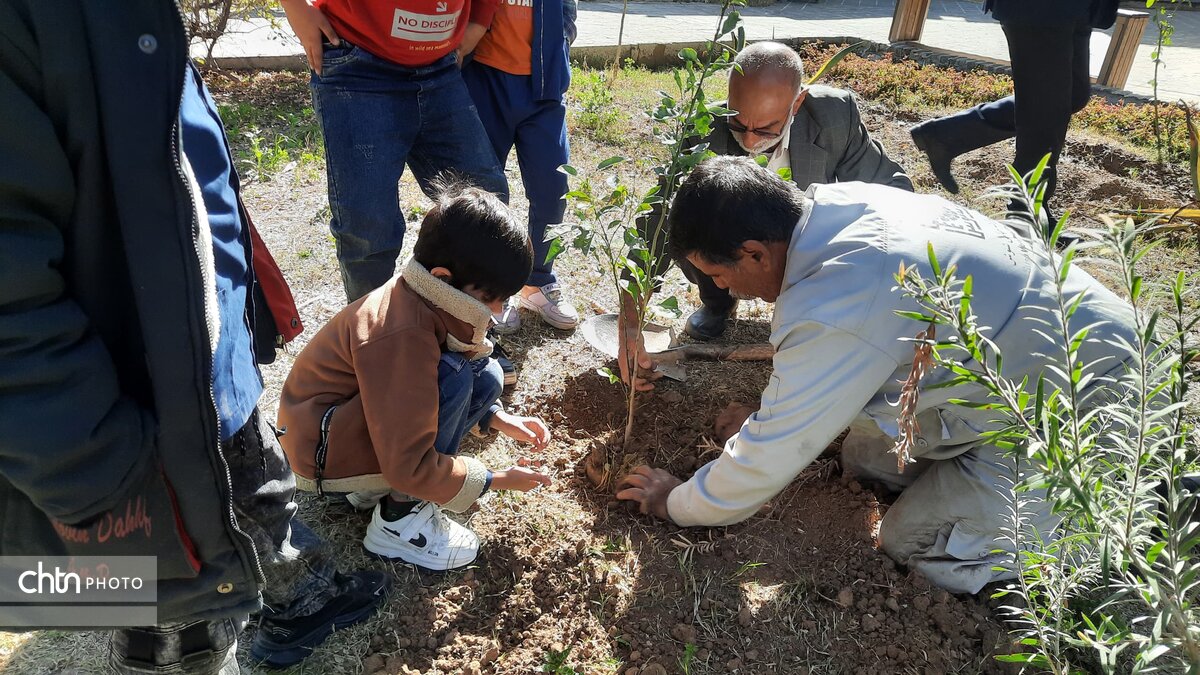 برپایی آیین درختکاری در میراثجهانی شوش