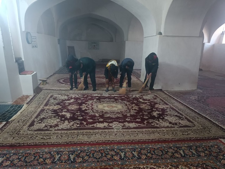 مسجد تاریخی روستای محسن آباد تایباد غبارروبی شد
