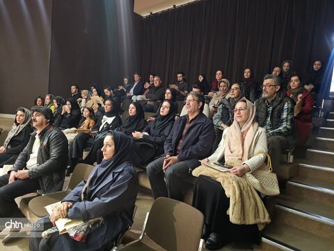 مراسم تجلیل از هنرمندان جشنواره صنایع‌دستی «سرو سیمین»