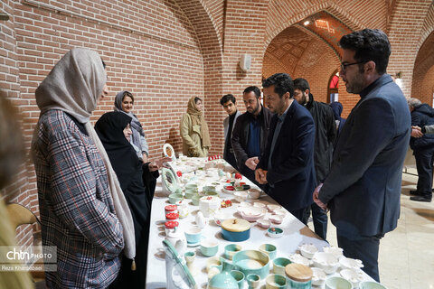 نمایشگاه نوروزانه سفال و سرامیک «عالی قاپو»