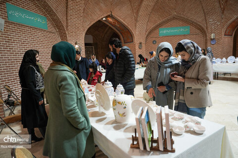 نمایشگاه نوروزانه سفال و سرامیک «عالی قاپو»