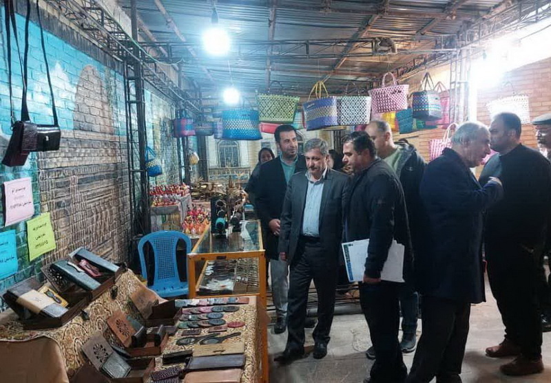 نمایشگاه و بازارچه نوروزی صنایعدستی و سوغات محلی در شهرستان تاکستان افتتاح شد