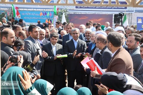 مانور خدمت ۱۴ دستگاه اجرایی ستاد اجرایی خدمات سفر خراسان رضوی در موزه بزرگ خراسان برگزار شد.