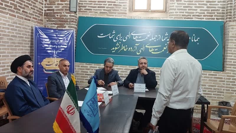 میز خدمت میراث‌فرهنگی، گردشگری و صنایع‌دستی در قزوین برپا شد