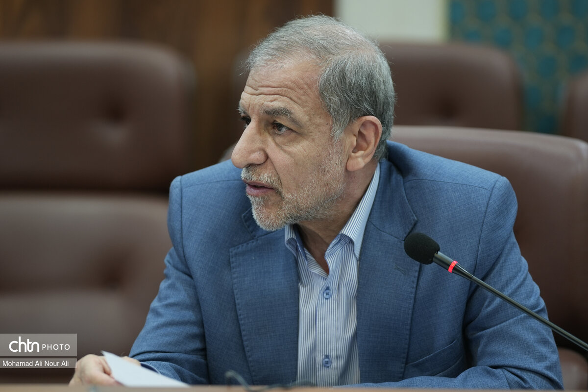 در آخرین نشست شورای معاونان وزارت میراثفرهنگی در سال ۱۴۰۳ چه گذشت؟/ از احیای ۶ فروشگاه صنایعدستی توسط صندوق احیا تا برنامهریزی برای راهاندازی امدادخودرو منطقهای و پیشنهاد نامگذاری سال بازدید از ایران