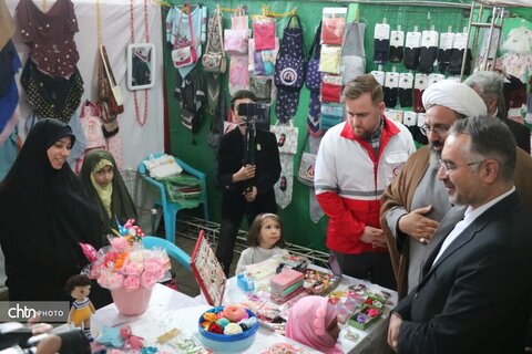نمایشگاه و بازارچه عرضه محصولات و تولیدات مشاغل خانگی در ارومیه