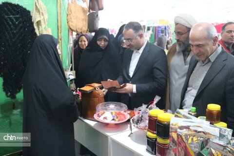نمایشگاه و بازارچه عرضه محصولات و تولیدات مشاغل خانگی در ارومیه