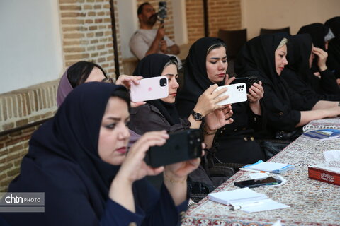 نشست خبری