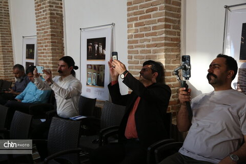 نشست خبری