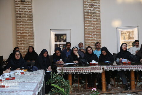 نشست خبری