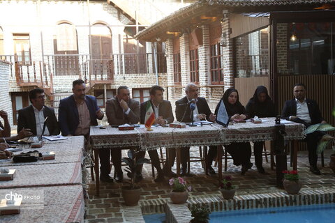 نشست خبری