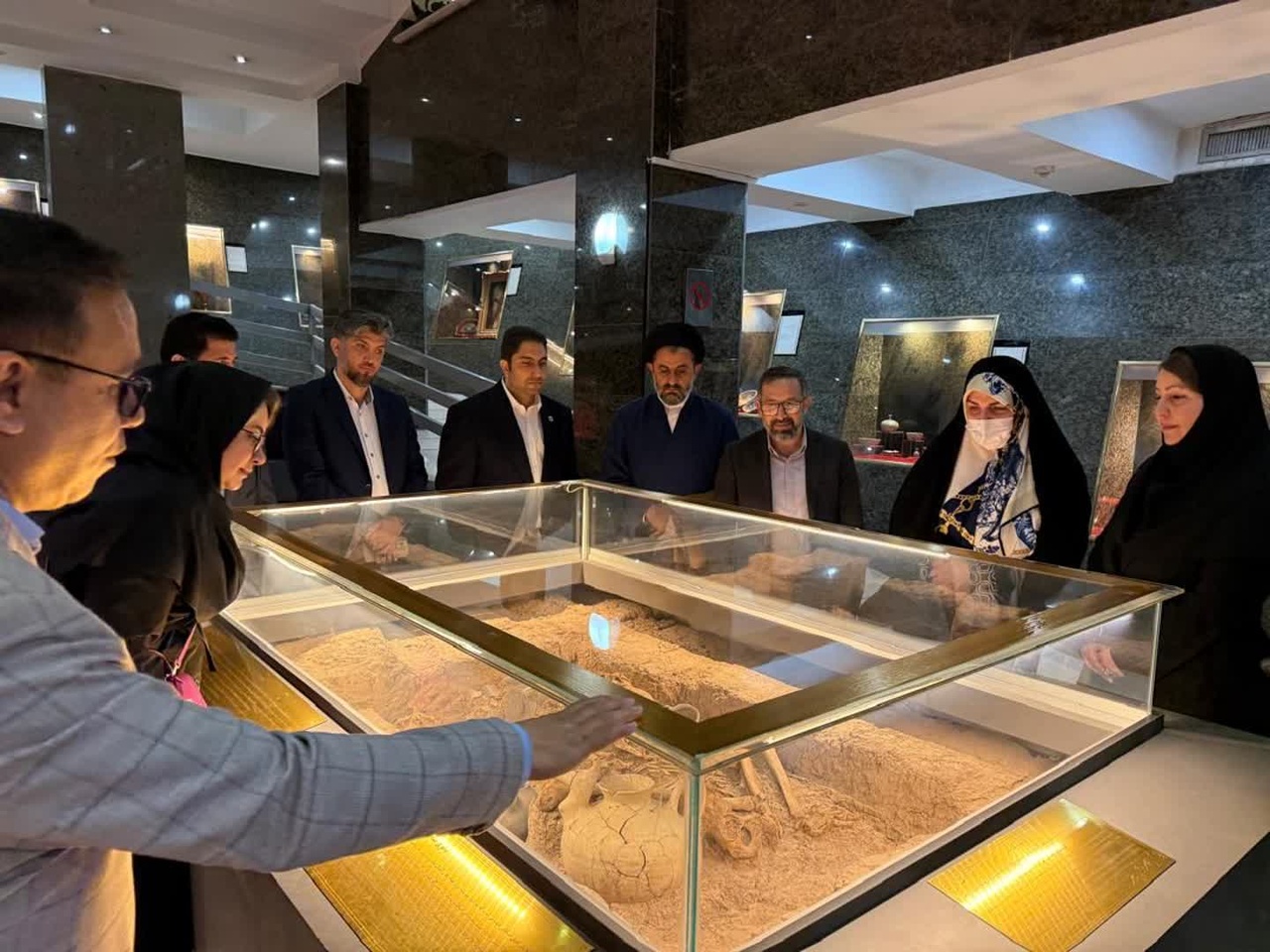 بازدید مشاور اقتصادی رئیسجمهوری از دولتخانه صفوی قزوین