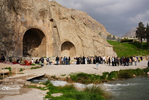 تاق‌بستان در اولین ساعات سال جدید