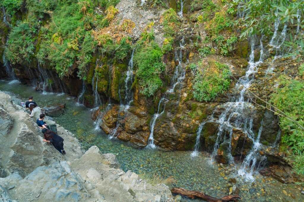 ۴۷ آبشار و غار که میتوانید از آنها طلا استخراج کنید