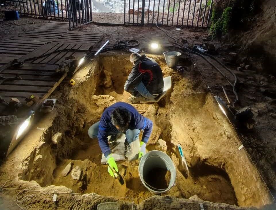 ۴۷ آبشار و غار که میتوانید از آنها طلا استخراج کنید