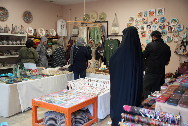 فروش ۸ میلیارد تومانی نمایشگاههای نوروزی صنایعدستی در کرمانشاه فروش ۸ میلیارد تومانی نمایشگاههای نوروزی صنایعدستی در کرمانشاه